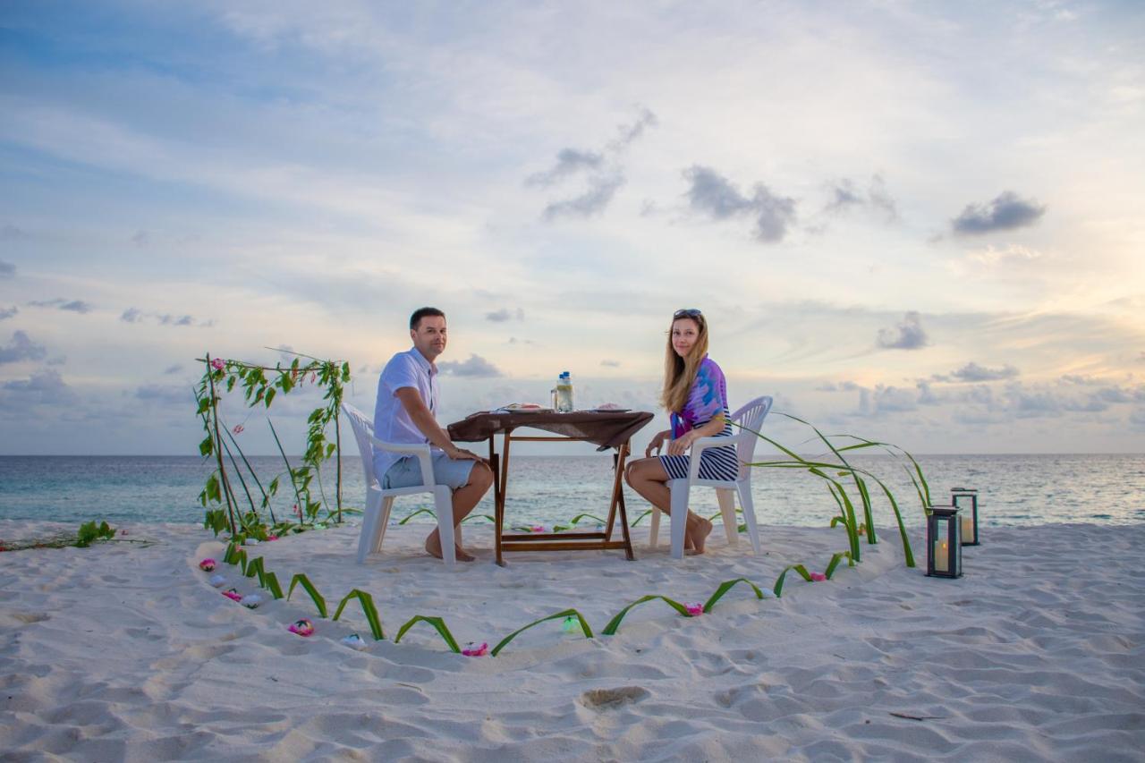 New Moon Village Ukulhas Island Bagian luar foto